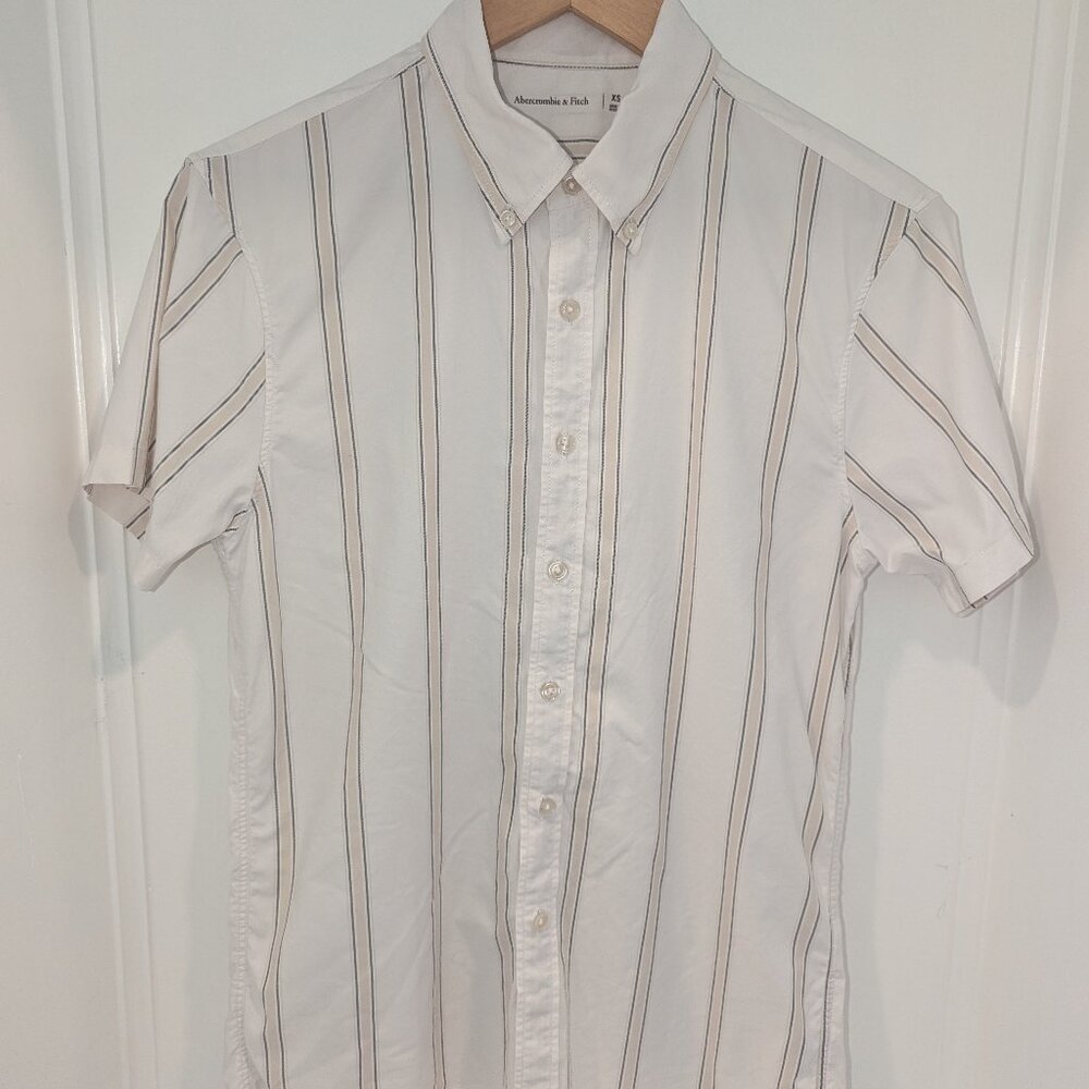 Abercrombie & Fitch Collar Lightweight Striped Button-down Camp Shirt